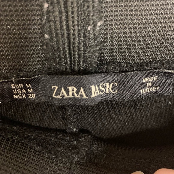 Zara Leggings with Pink Stripe - Picture 6 of 7